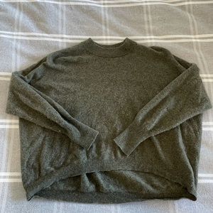 Green cashmere pullover